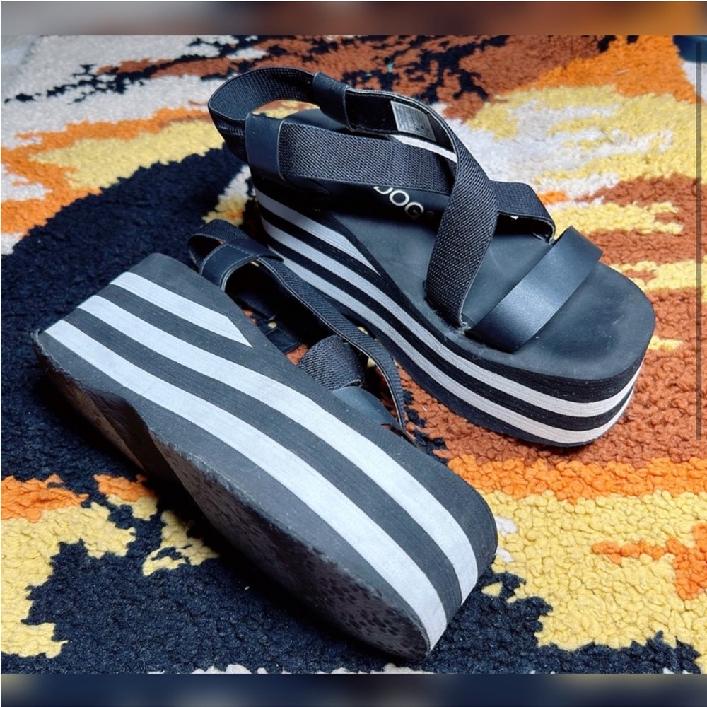 Platform ROCKET DOG, stripy retro sandals!!
